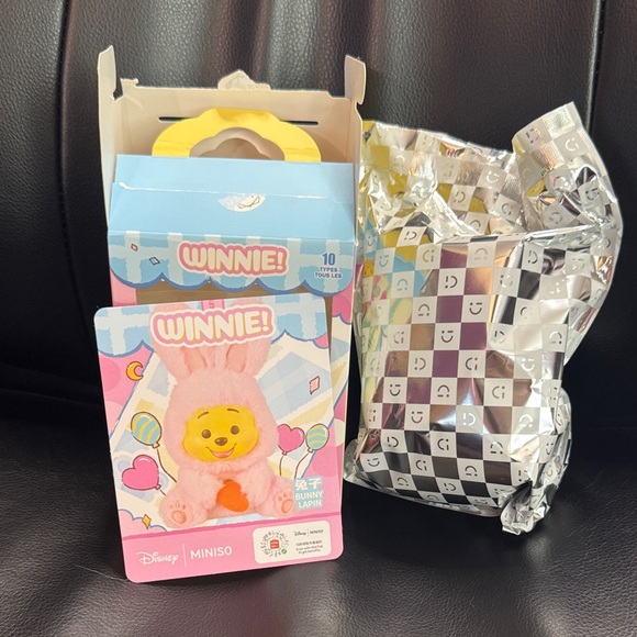 Miniso Disney Winnie the Pooh - Confirmed Rabbit - Picture 1 of 2